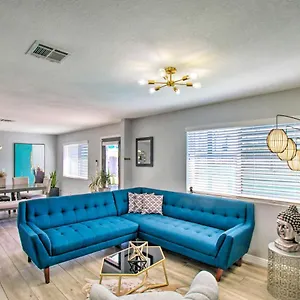 Charming With Patio About 3 Miles To Dtwn! Holiday home
